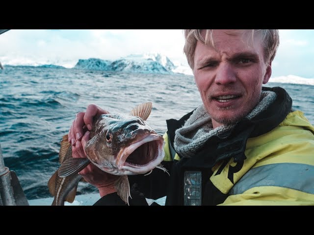 EXTREME FISHING IN THE ATLANTIC (Lofoten Norway)