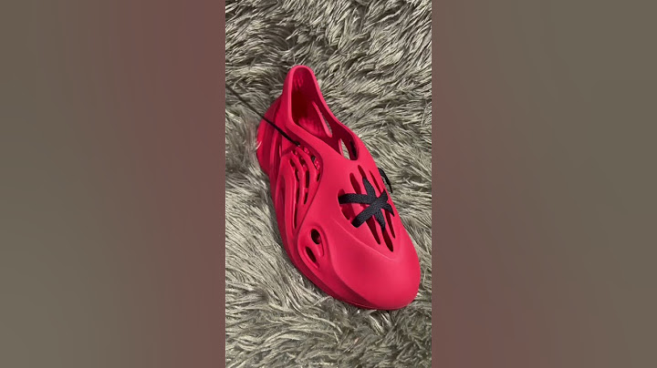 Lacing Yeezy Foam Runners 🤯