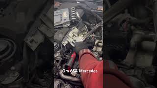 Removing glow plugs on a Mercedes-Benz E220 CDI (2018)Mileage: 430,000 km 🔧After high mileage