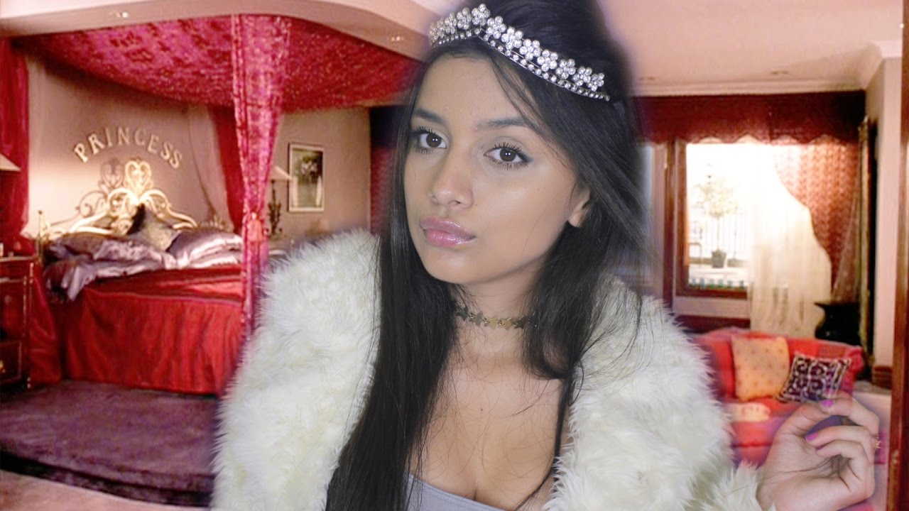 ASMR - Roleplay  Meninas Malvadas | Regina George Fazendo sua maquiagem