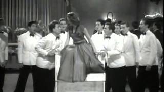 Judy Garland Stereo - Embraceable You - Girl Crazy 1943 chords