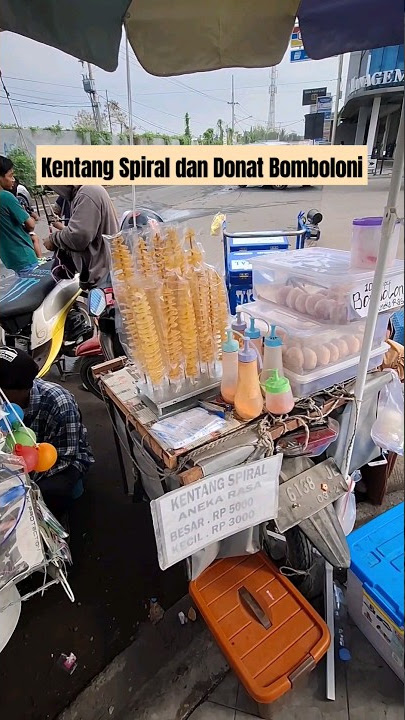 Jajan kentang spiral dan donat bomboloni #shorts #short #kentang #potato #donat #donuts #jajanan #yt