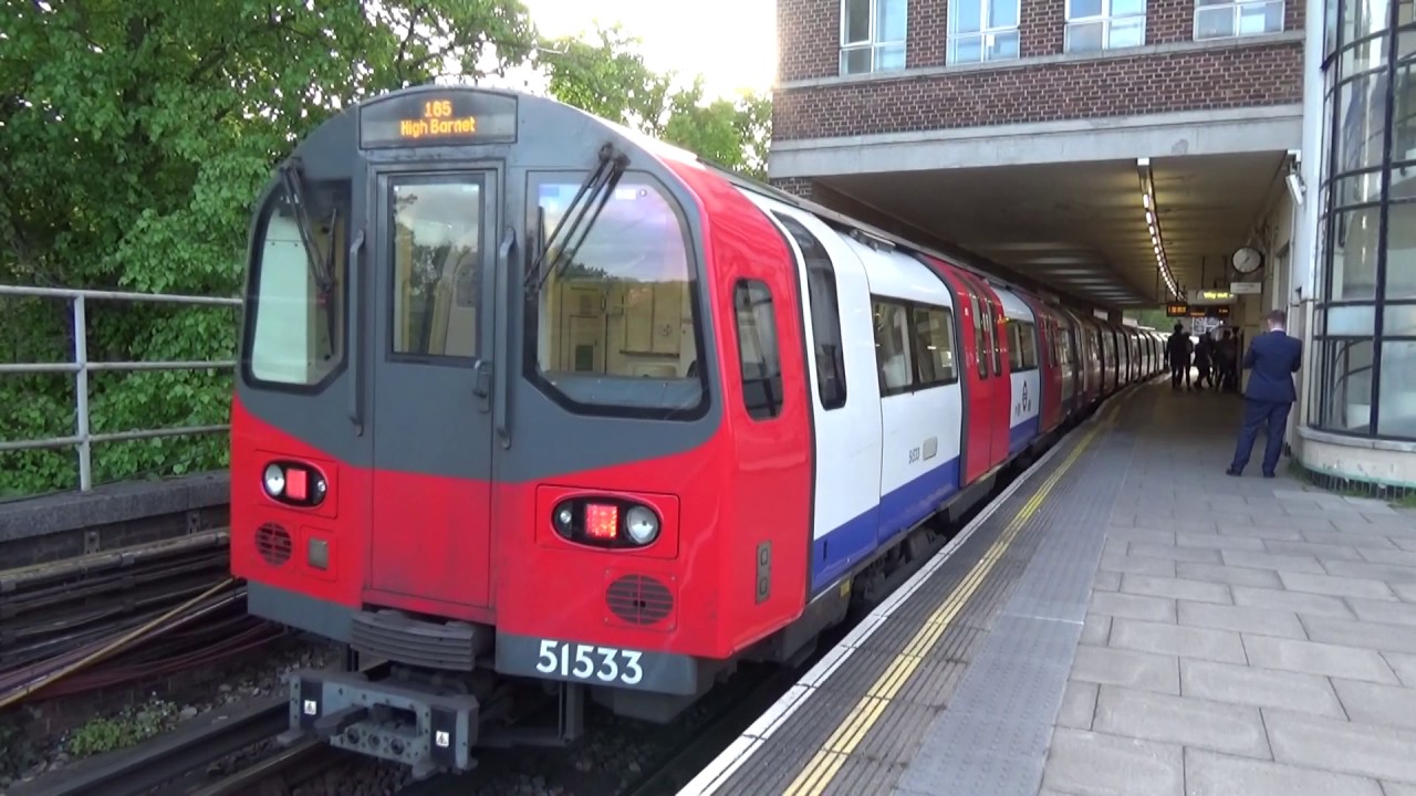 Trains@East Finchley