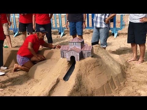 Dans les coulisses du concours de billes géant du Musée du sable