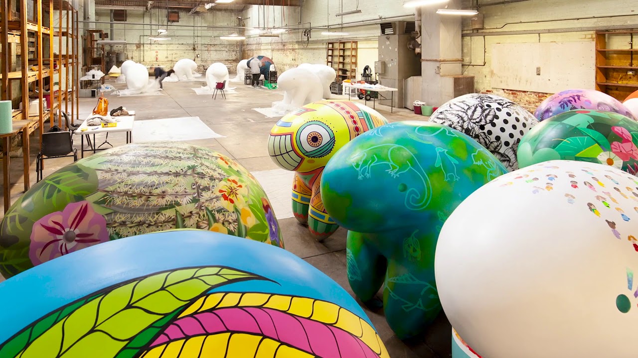 Me and UooUoo: Artist warehouse behind the scenes - YouTube