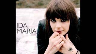 Video thumbnail of "Ida Maria - Keep Me Warm"