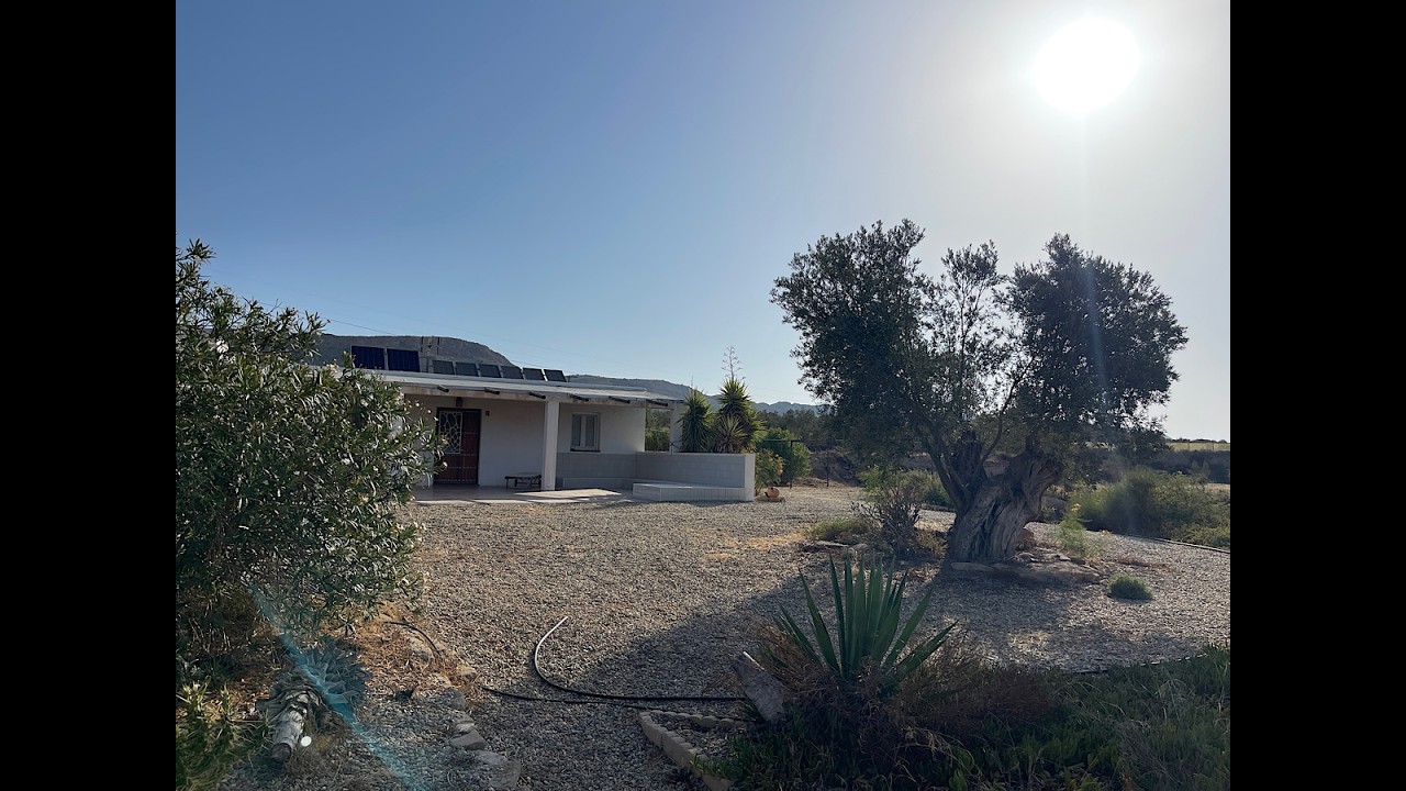 Self-Sufficient Country House  in Lucainena de las Torres, Almería. 175000E