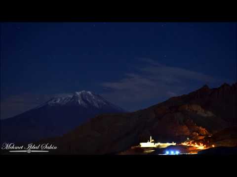 Ağrı Dağı \u0026 İshak Paşa Sarayı Gece Time Lapse - Ay Yüzlüm Fon Müziği