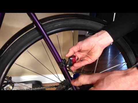 Video: Cygolite Dash 460 USB at Hotshot Micro 30 USB bike lights review