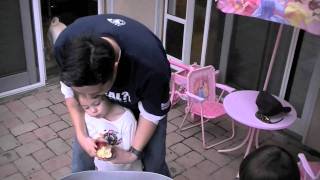 101023 Adult Apple Bobbing