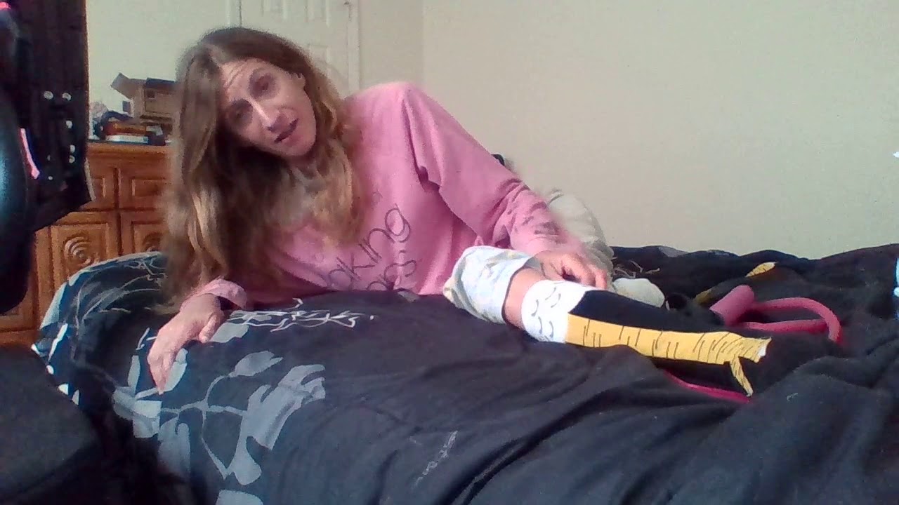 Chicken Leg Stretch Stretching my chicken legs - YouTube