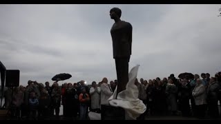 2013 сентябрь. Открытие памятника Белле Ахмадулиной в Тарусе