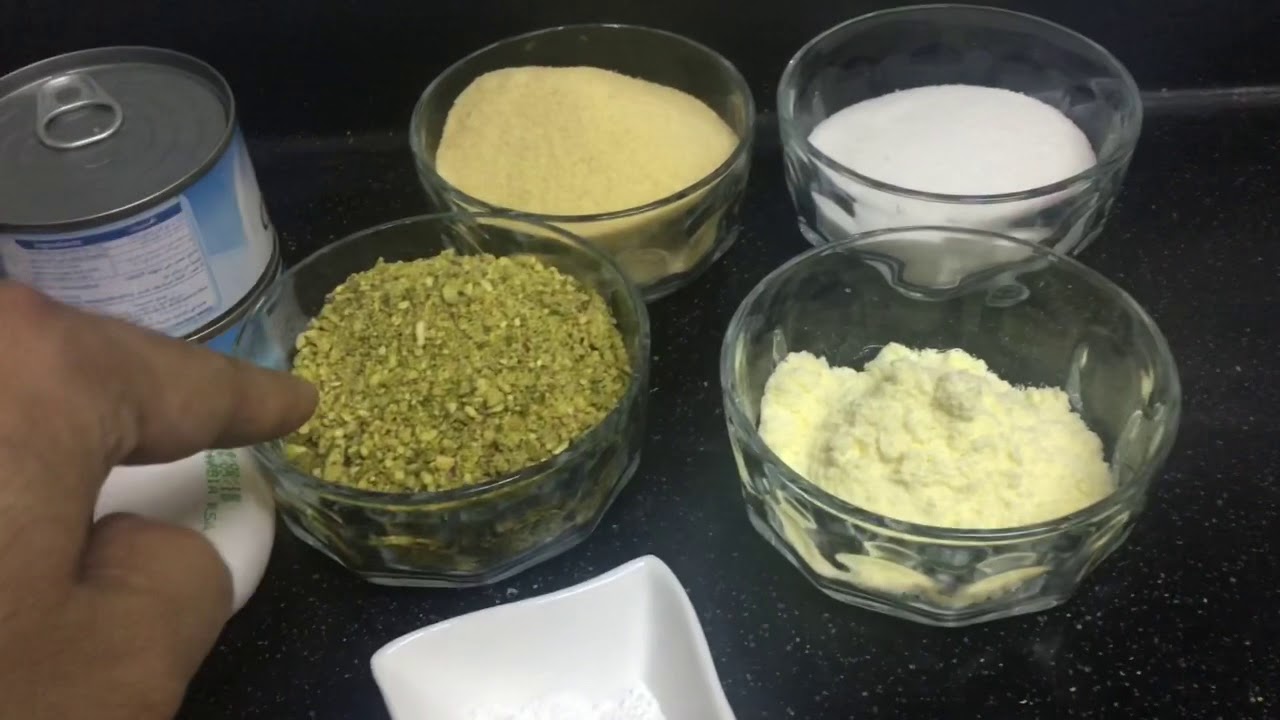 بسبوسه بالفستق والقشطه