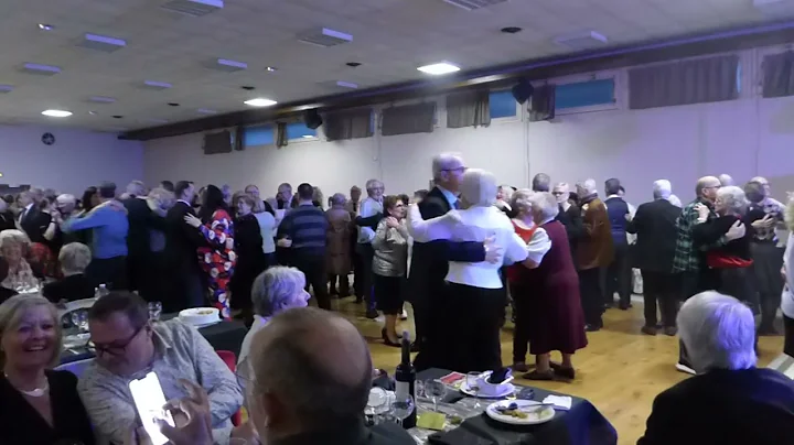 Repas A Rouvroy avec Dereck Bardzinski  le 8 decembre 2024 filmé par Annie W (686)