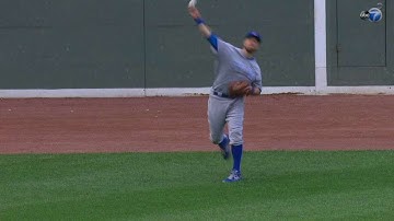 CHC@BOS: Zobrist plays ball off Monster perfectly