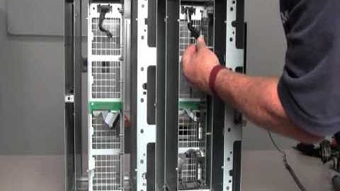 IBM Flex System x8721 Install Fan Distribution Card