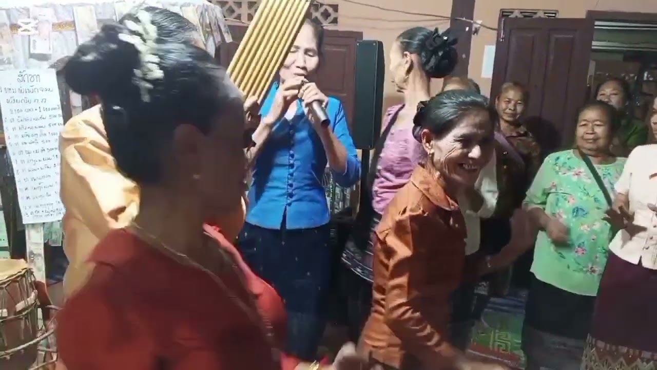 ມ່ວນຫຼາຍຄະນະໝໍລຳບ້ານທ່ານາສະແດງ(ຕອນ2) #ม่วนหลาย #ย่าวๆพี่น้อง