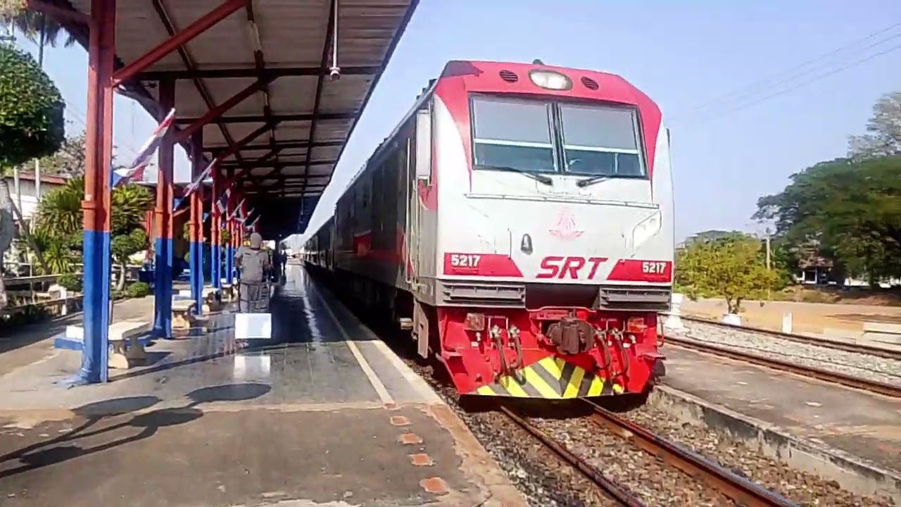 QSY.5217 รถเร็วที่ 102 เชียงใหม่ - กรุงเทพอภิวัฒน์ จอด บางมูลนาก เวลา 15.03 ตามเวลา