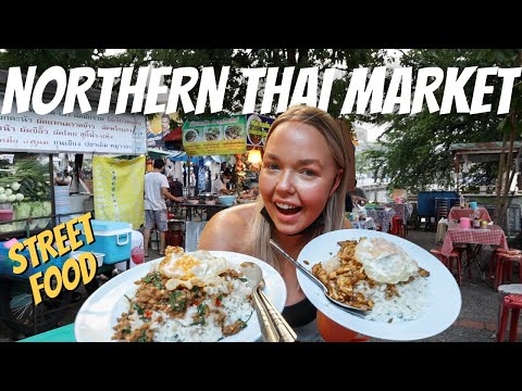 FIRST IMPRESSIONS of this amazing Thai Street Food Market 🇹🇭