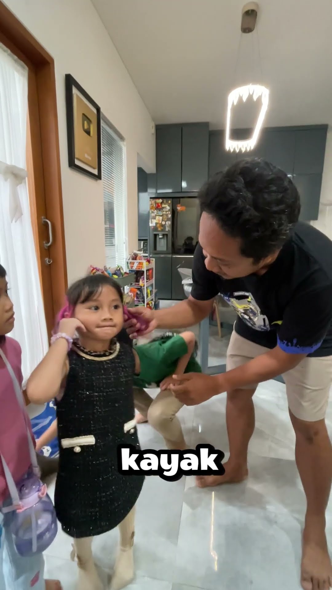 ANAK INI MIRIP LEIKA WAKTU KECIL