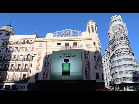 PRADA LANZA PARADIGME CON TOM HOLLAND, EN CALLAO CITY LIGHTS