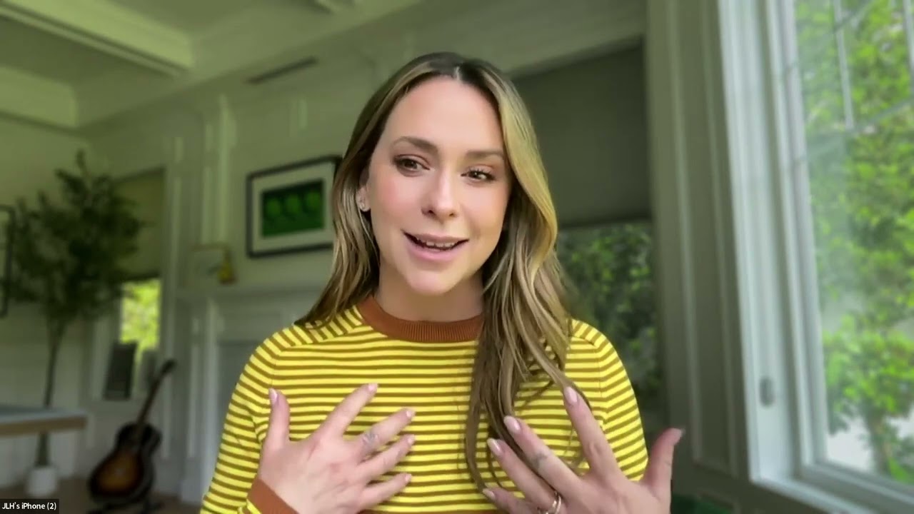 Jennifer Love Hewitt 9-1-1 Interview: Maddie Lost Voice, High Potential Crossover, and 9-1-1 Fans