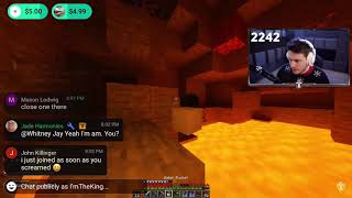 Terroriser screaming at a creeper