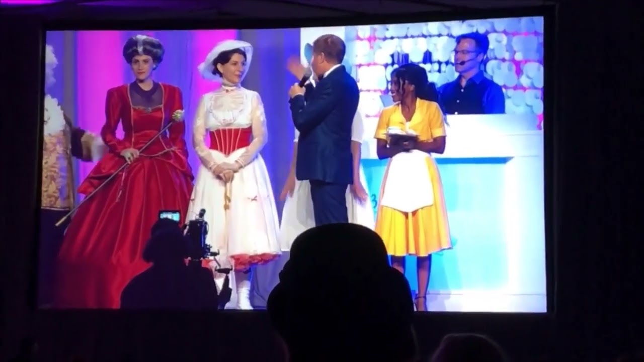 Way Back Weds D23 Mousequerade win: Mary Poppins and Crew #cosplay #cosplaycontest #marypoppins