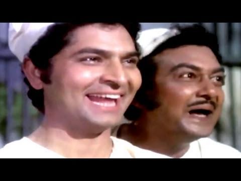 Danny, Shashi Kapoor, Asrani in Jail - Chor Machaye Shor Scene