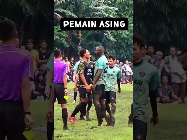 Terjadi lagi, pemain asing #sepakbola #tarkam class=