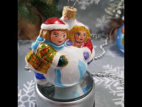 Стеклянная игрушка на елку дети с снежным шаром от ЧП Бабич