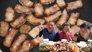 후라이팬에 구워도 불맛이 난다~[[짚불삼겹살(Straw fire Samgyeopsal)]] 요리&먹방!! - Mukbang eating show