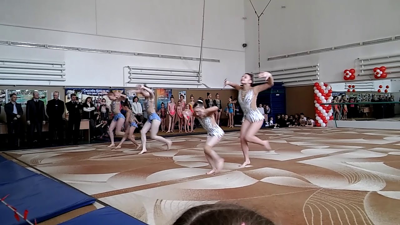 Показательное выступление спртивная акробатика