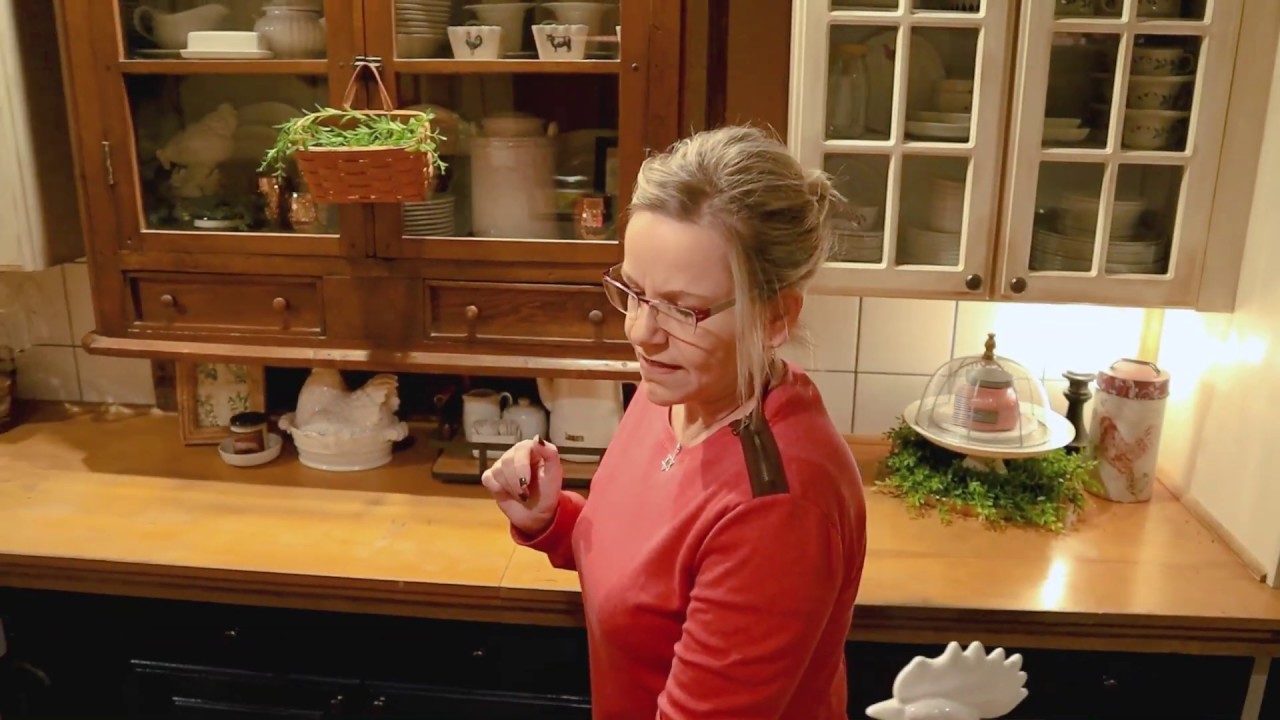 Neutral Farmhouses Can Have Color! 💙👩‍🎨😘// Anderson Alley Style