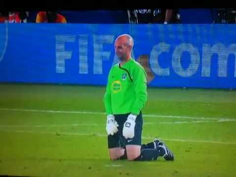 Goalkeeper world cup pee .mp4