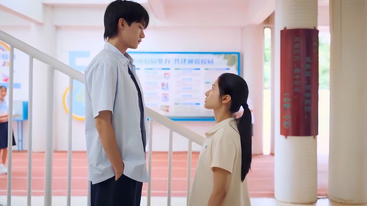 The Popular Guy bullies the new student but then he protects her crazily| Chinese Drama Full Recap 