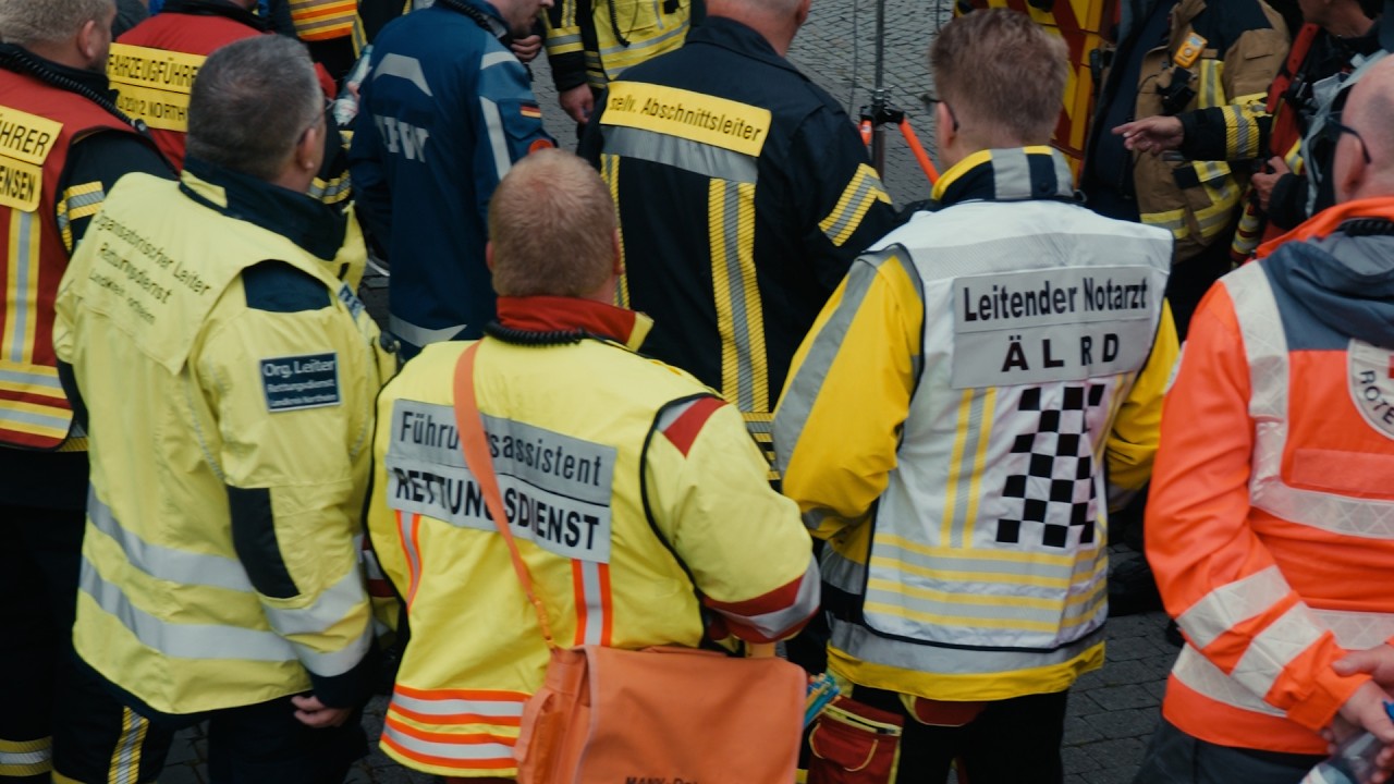 Unterwegs mit der Blaulichtfamilie | Die Notarzt-Reportage Teil 1: Teamwork