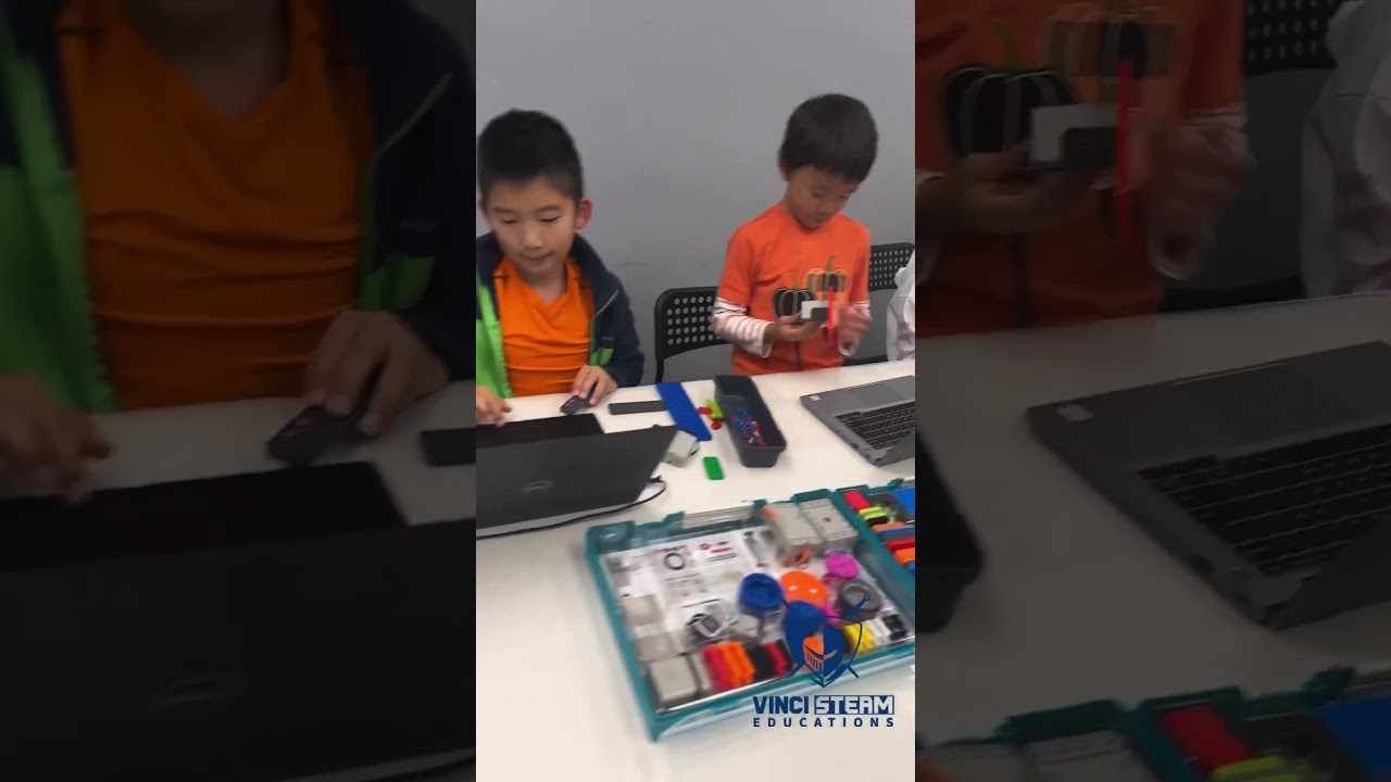 Vex Go class at Vinci Steam Educations