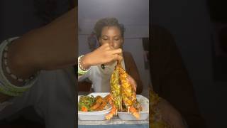 5 gambas, 2 langoustes , accompagnement : 35,000F 📍Jay’s Meat & Seafood 🦞