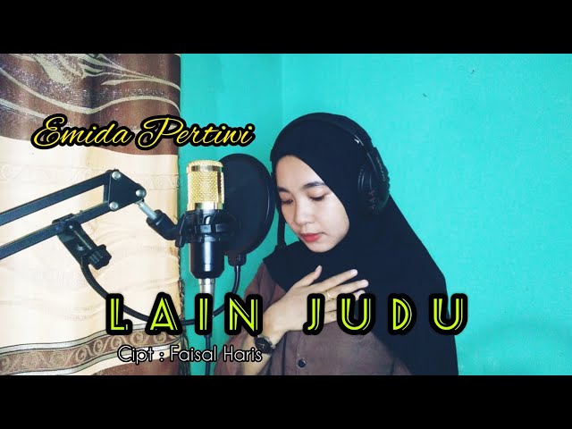 Lagu Lampung Klasik LAIN JUDU // Cipt : Faisal Haris // ( Cover Emida Pertiwi ) class=