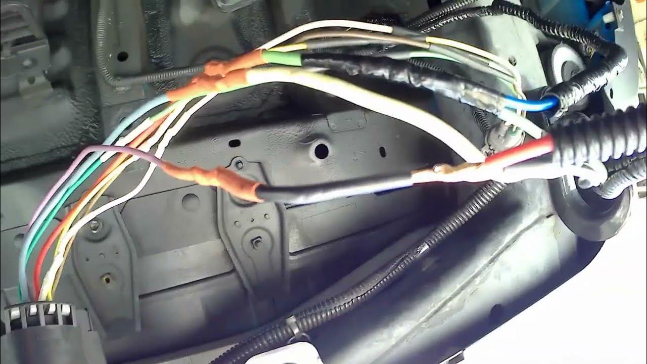 FJ Cruiser locating and wiring in the backup light circuit for the 7