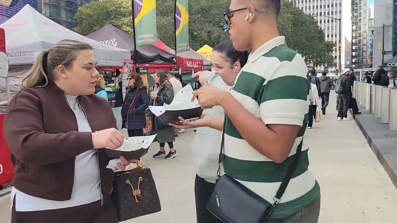 A autumn Friday walk  to Smorgasburg NYC. 2025