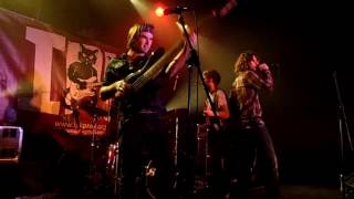 led zeppelin 2016 , Singer like robert Plant in his younger days