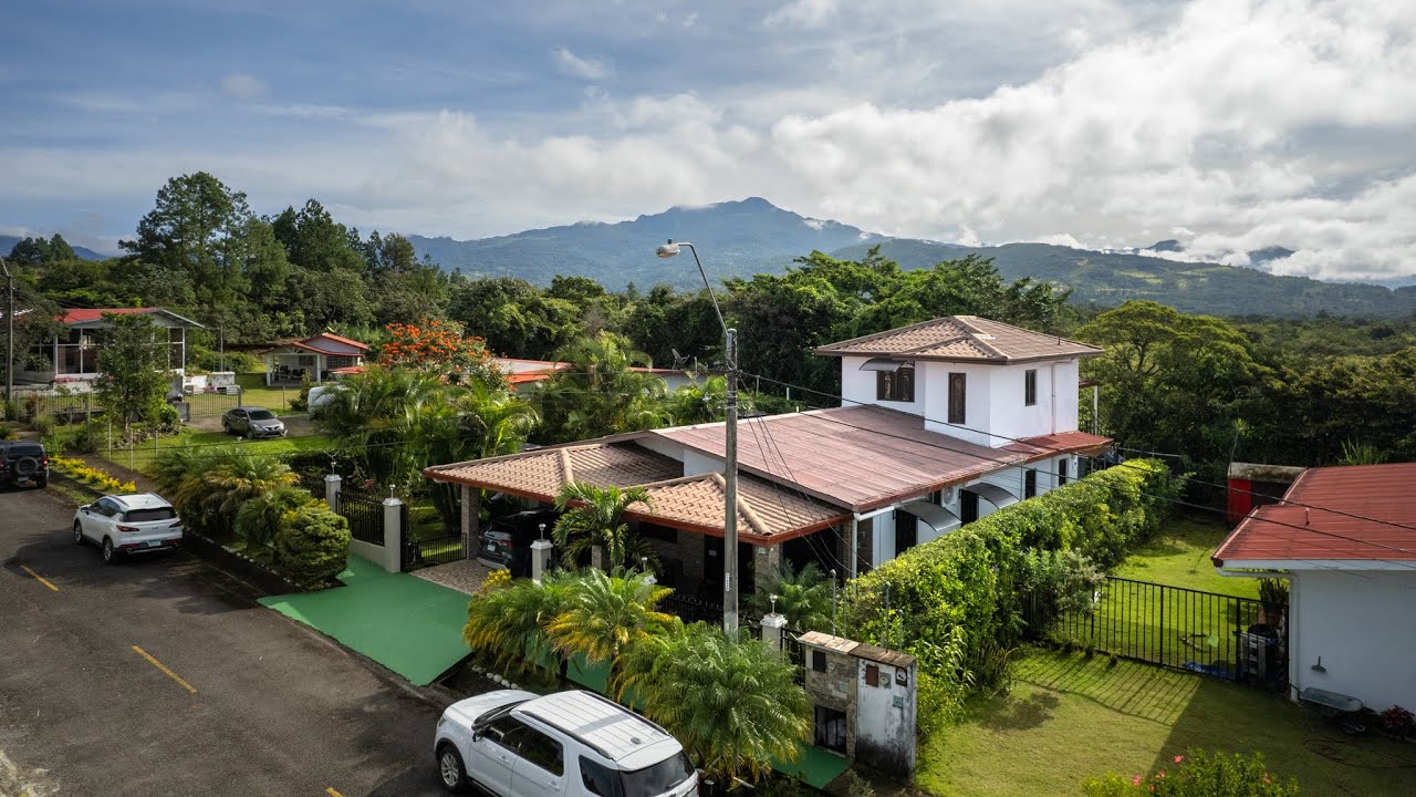 Spacious Furnished Home in Alto Boquete Panama | Joanne Hatch Real Estate | B09082025