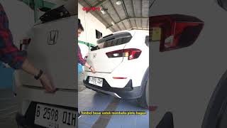 STRANGE! Why does the WR-V's trunk door have 2 BUTTONS? Turns out this is what they do! #Honda #H...