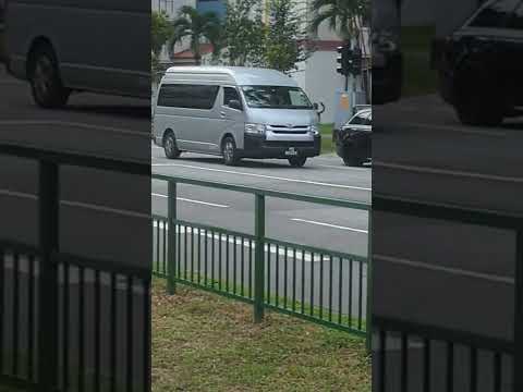 Зонтик в Сингапуре - зачем он нужен. Раскрываю страшный секрет местных миллиардеров.