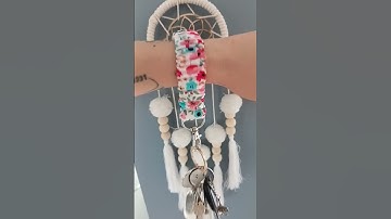 Scrunchie Wristlet Keyfob #keyfobwristlet #scrunchie #scrunchiekeyfob #handmade