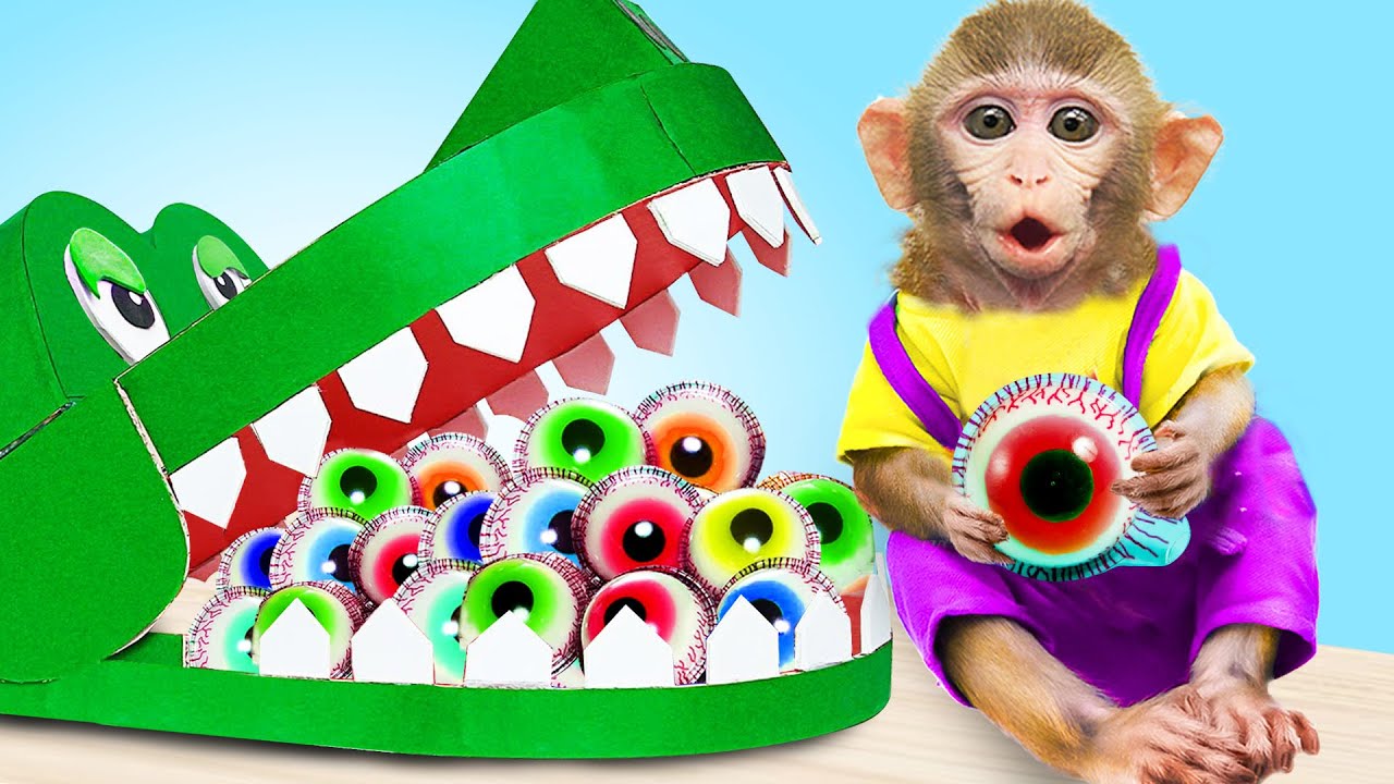 Baby Monkey KiKi Plays The Mystery Challenge of Crocodile Dentist so