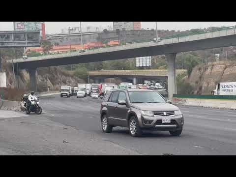 Transportistas provocan caos vial