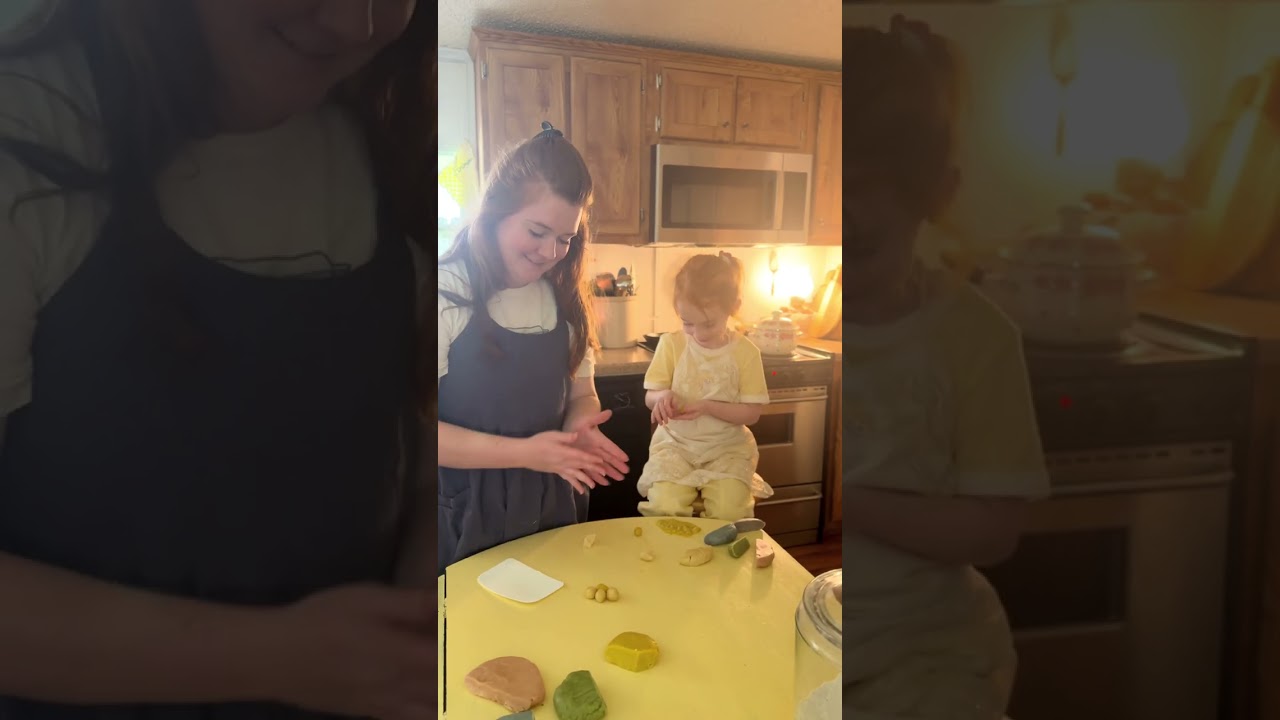 Ila Dawn and I made lemon berry quilt and flower sugar cookies today 😊🍓🍋